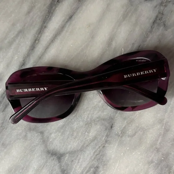 Burberry Trench BE4081 Sunglasses in Plum Marble with Dark Grey Gradient Lenses Burberry Trench BE4081 Sunglasses in Plum Marble with Dark  main image 3